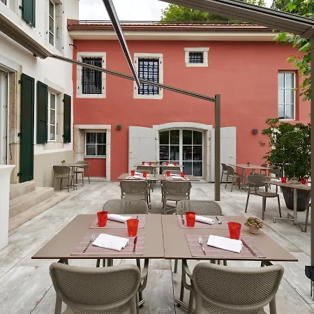 Hotel La Croix-blanche 3*