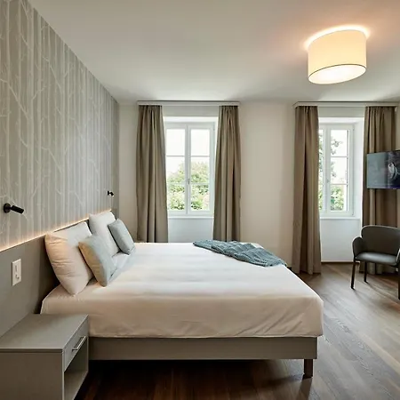 Hotel La Croix-blanche 3*