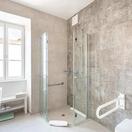 La Croix-blanche מלון 3*