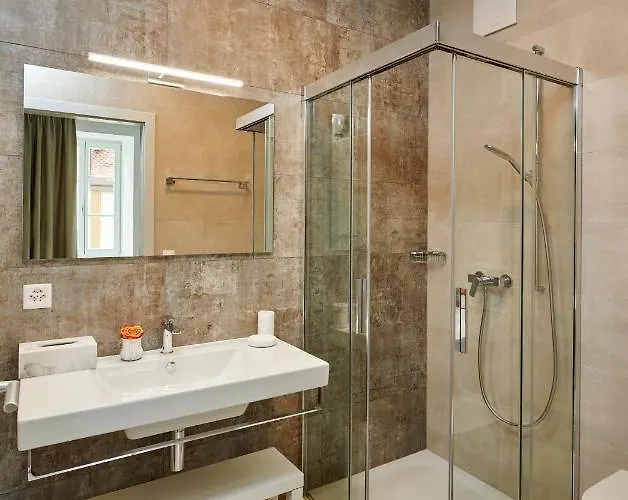 Hotel La Croix-blanche 3*